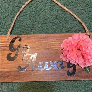 Welcome sign!